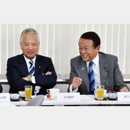 また「悪巧み」か（右から、麻生太郎副総理と甘利明自民党税制調査会長）／（Ｃ）日刊ゲンダイ