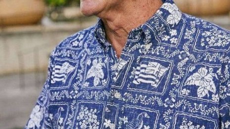 今夏は「アロハシャツ」を楽しむ 白いTシャツとコンビで