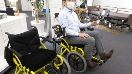 寝たきりから自立歩行へ…常識を覆す「こぐ車いす」の実力