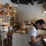 木地師のお店「mokume」（伝統工芸品） 佐藤勇士店長<下>オンラインは便利でもやはり接客