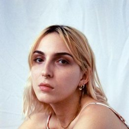 14歳になっても初潮が…性の秘密を持つ私が伝えたいこと