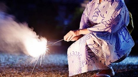 乾いた手にも引火リスク…感染予防のアルコール消毒に注意