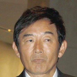 石田純一が悪あがき 妻&スポンサーから最後通告で噛みつく