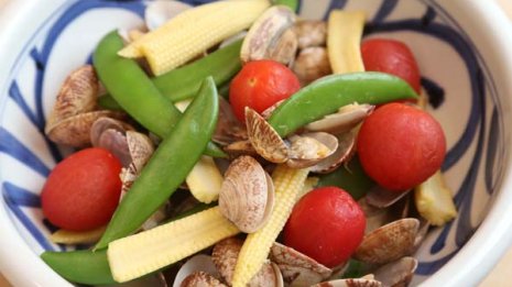 【夏野菜の酒蒸し】アサリはあくまで脇役 主役は旬の野菜