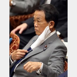 権力亡者（麻生財務相）／（Ｃ）日刊ゲンダイ