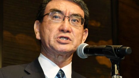 河野防衛相「解散は10月」宣言 リップサービスの可能性も