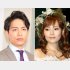 2015年暮れに安倍なつみ（右）と結婚（Ｃ）日刊ゲンダイ