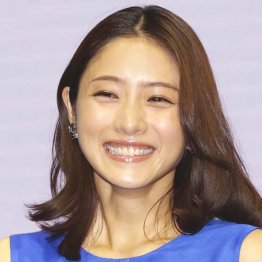 “末っ娘”石原さとみが結婚 気になる深田&綾瀬の輿入れ時期