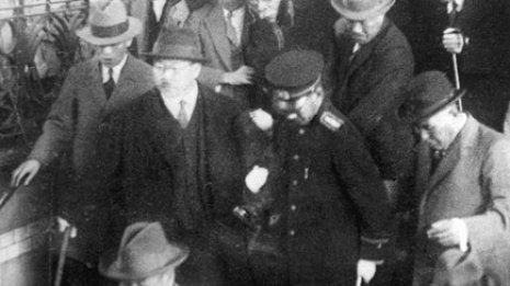 暗殺された浜口雄幸は民間右翼と軍人の暴力の犠牲者だった