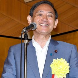 菅首相えげつない灰色“錬金術パーティー” 規正法に抵触か