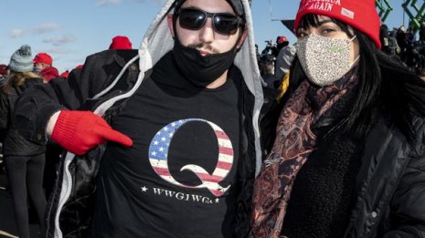 トランプ陣営の原動力「Qアノン」ついに政界進出の不気味