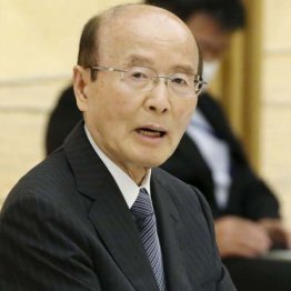学術会議問題の“黒幕”杉田副長官 卒アルに「俺は秀才」