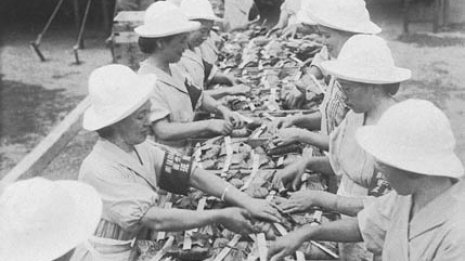 昭和初期、日本の若者たちはなぜ自殺したのか？