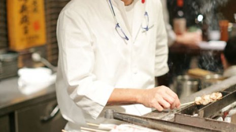 焼き鳥一筋37年 「八兵衛」社長・八島且典さんの巻<1>