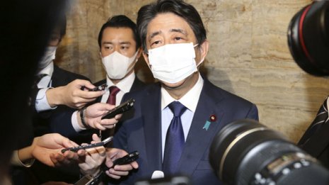 安倍前首相「桜」捜査 カギ握る“闇任務”秘書と河井前法相