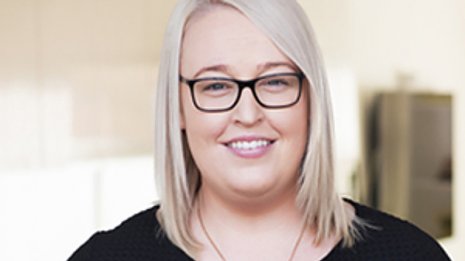 メルボルン女詐欺師「だます時はまず身内から」の狡猾手口