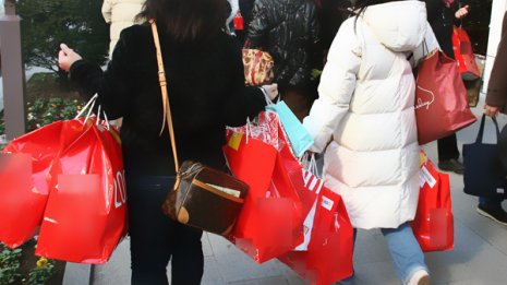 コロナ禍で変わる福袋 2021年まで待つと買えない可能性も