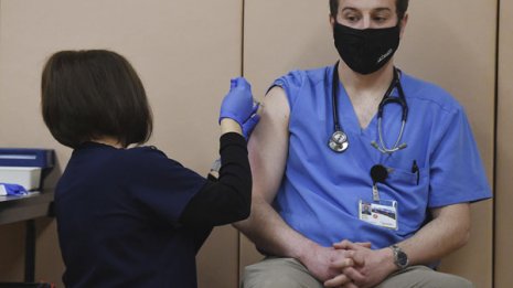 米国でも新型コロナワクチン接種後に深刻なアレルギー反応