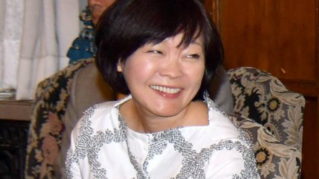 懲りない昭恵夫人「勝負の3週間」でも“マスクなし密旅行”