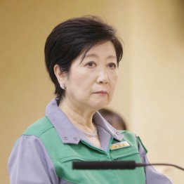 小池都知事「お手紙作戦」は越権行為 学校現場は右往左往
