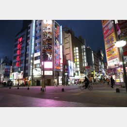 緊急事態宣言前夜の歌舞伎町繁華街（Ｃ）日刊ゲンダイ
