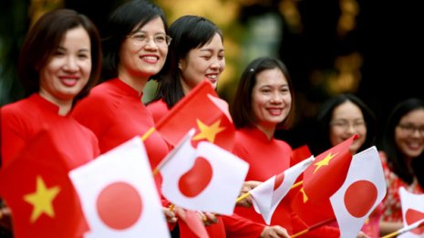 <25>お持ち帰りできる「ホテル内のカラオケ」で接待