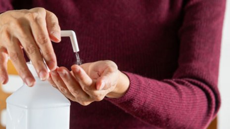 蛇口も感染源に…正しい手指のアルコール消毒法をおさらい