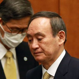囁かれる「菅首相退陣」シナリオ 二階幹事長が見捨てる時