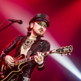 ROLLYさん スクラップ寸前の車を1万円で譲り受けレストア