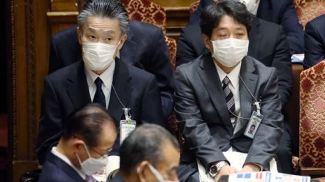 菅首相長男の接待疑惑 総務省局長と官房審議官を“更迭”