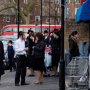人口の7割以上…ロンドン北部で新型コロナ感染爆発の理由 