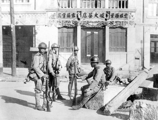 満州の奉天を占領した日本軍兵士（Ｃ）新聞聯合社撮影（ACME）