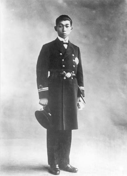 海軍軍服姿の高松宮殿下＝1930（昭和5）年当時（Ｃ）共同通信社