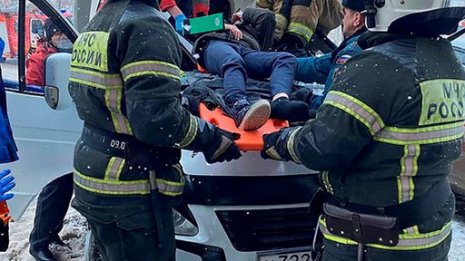 ロシア少年が失恋の痛手で自殺…23階から落下も無事の奇跡