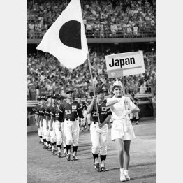 1984年ロス五輪、野球の開会式で入場行進する日本チーム（Ｃ）共同通信社