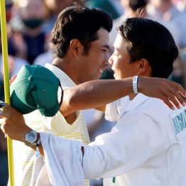 世界が称賛 松山支えたキャディーはゴルフの腕前もピカ一