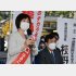 参院広島選挙区再選挙でも、野党がリード（左から、新人・宮口治子候補と立憲民主の枝野幸男代表）／（Ｃ）日刊ゲンダイ