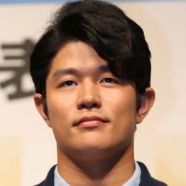 鈴木亮平「レンアイ漫画家」の現場で見せる“非ピリピリ”