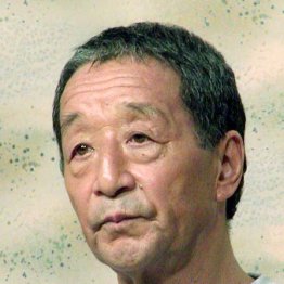 田中邦衛さんは胃腸薬のCMに出演しつつ胃を手術し…