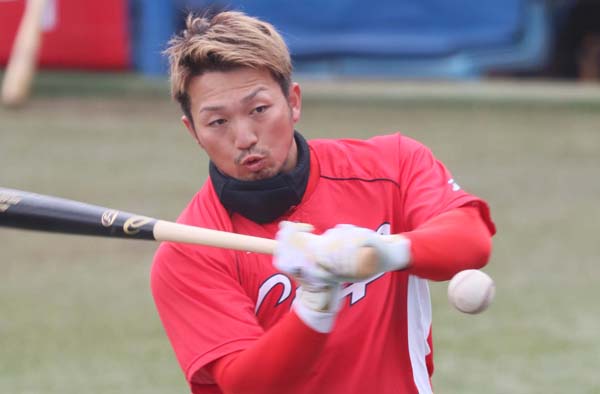 広島の鈴木誠也は日本代表の4番打者（Ｃ）日刊ゲンダイ