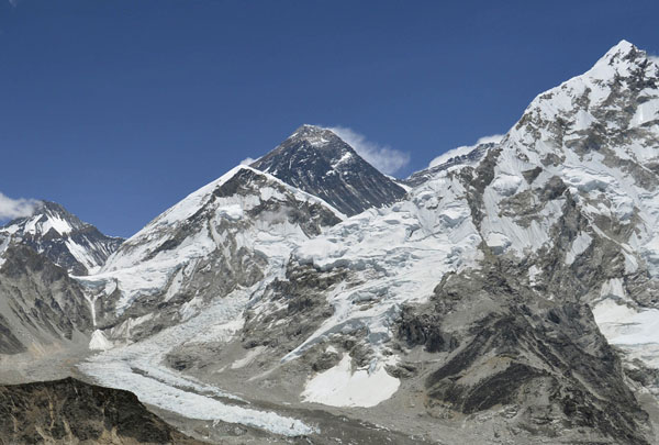 世界最高峰のエベレスト（Ｃ）共同通信社