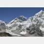 世界最高峰エベレストでコロナ感染200人か 登山は今最盛期
