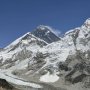 世界最高峰エベレストでコロナ感染200人か 登山は今最盛期