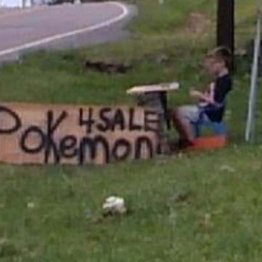 愛犬の治療費のため!米少年がポケモンカードを売ったら…