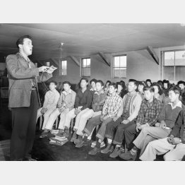 日系アメリカ人を収容したカリフォルニア州のマンザナー強制収容所＝1943年（Ｃ）JT Vintage／Glasshouse via ZUMA Wire／共同通信イメージズ