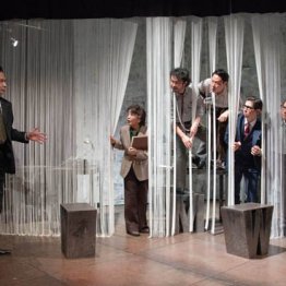 劇団俳優座「インク」 大衆の欲望と新聞の倫理の相克を鮮烈に活写