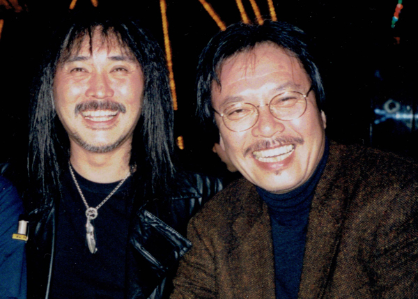 1999年、歌手の桑名正博さんと（提供写真）