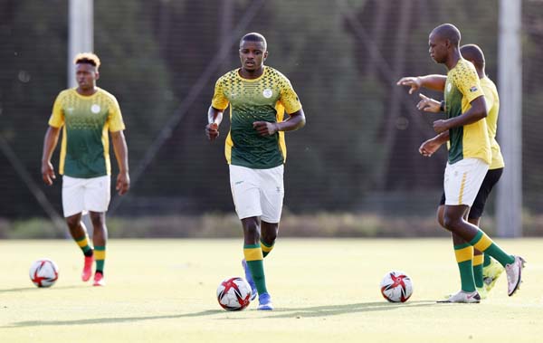 ウオーミングアップする南アフリカのサッカー男子代表の選手たち（Ｃ）共同通信社
