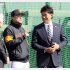 巨人監督時代の高橋氏と稲葉監督（Ｃ）日刊ゲンダイ