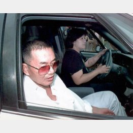 林健治氏（左）と林真須美死刑囚（1998年当時）／（Ｃ）日刊ゲンダイ